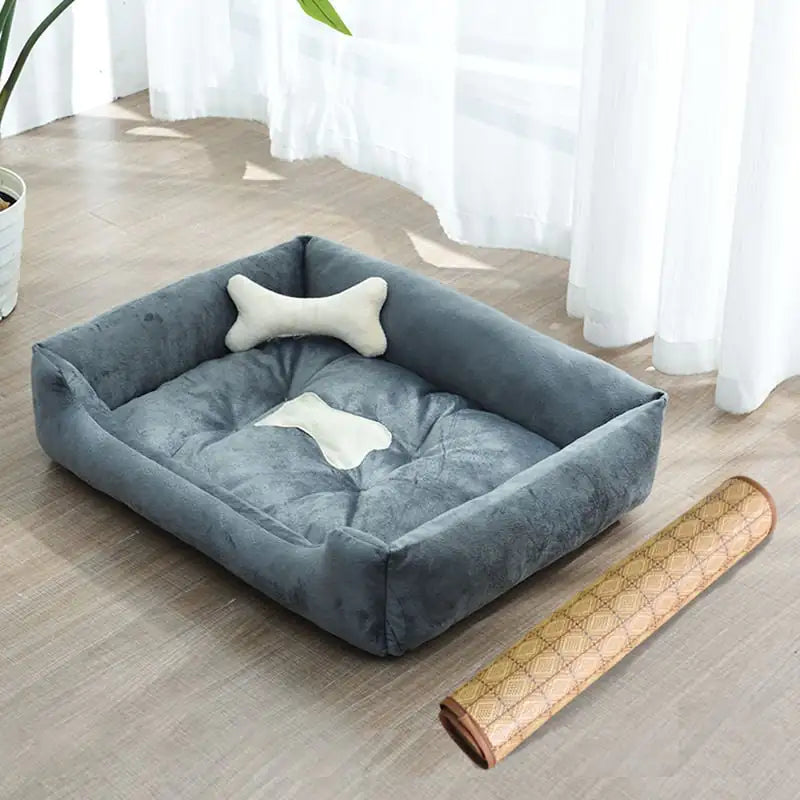 All-Season Cozy Retriever Bed